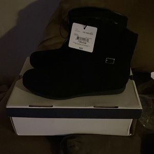 St. John’s bay ankle boot black suede size 7m